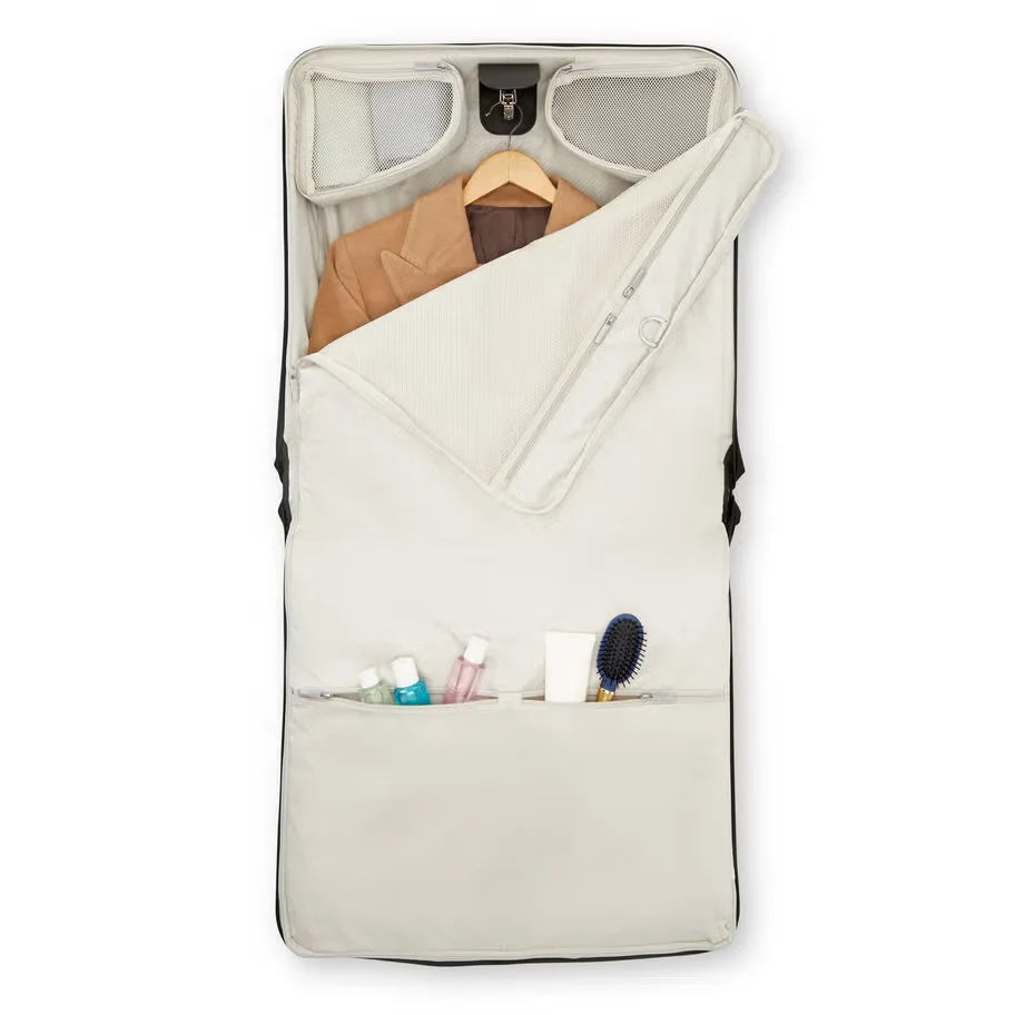 Silhouette 18 Softside Garment Bag Spinner