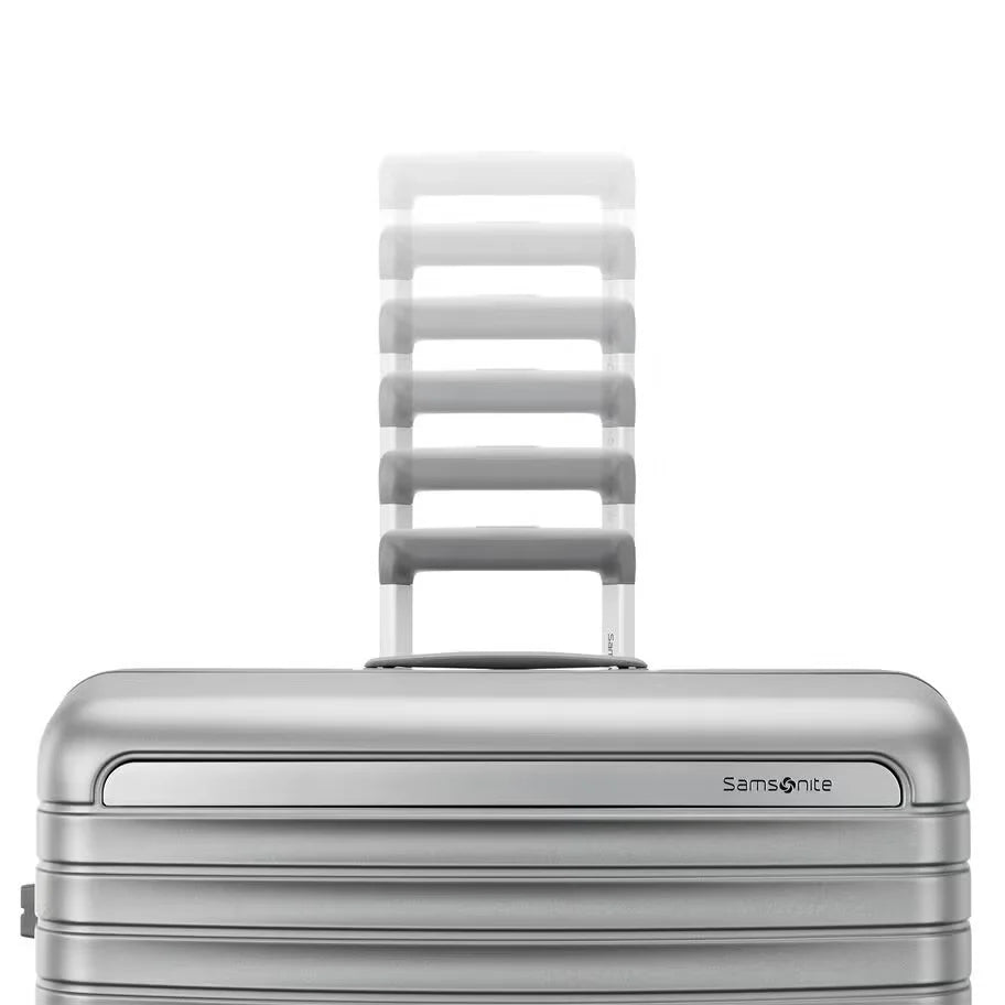 Framelock Max Carry-On Spinner